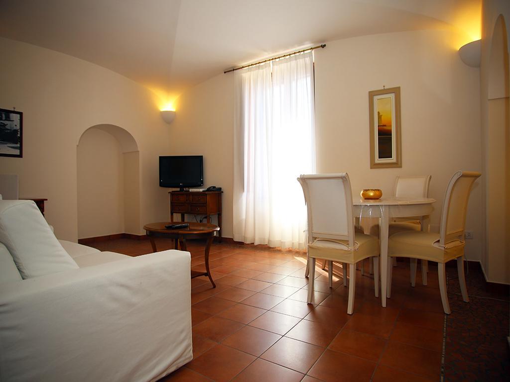 Palazzo Iaquinto Apartment Santa Maria di Castellabate Ngoại thất bức ảnh